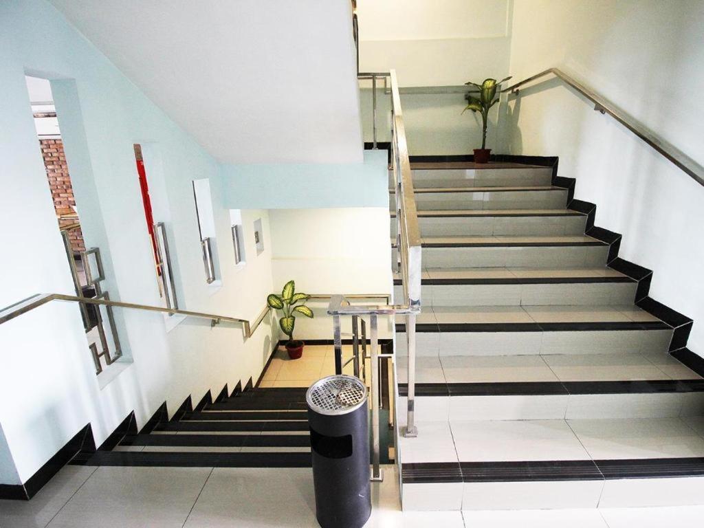 Amaliun Hotel Medan Buitenkant foto