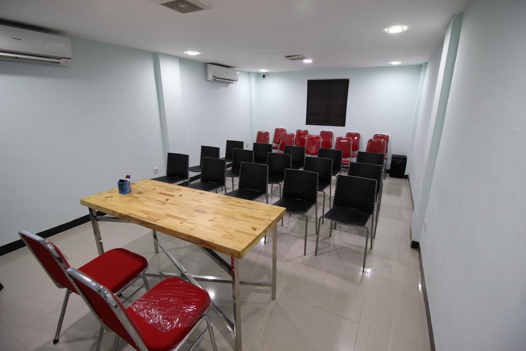 Amaliun Hotel Medan Buitenkant foto