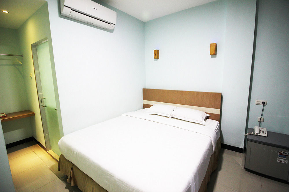 Amaliun Hotel Medan Buitenkant foto